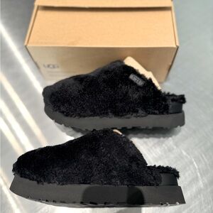 UGG FUZZ SUGAR SLIDE SLIPPERS